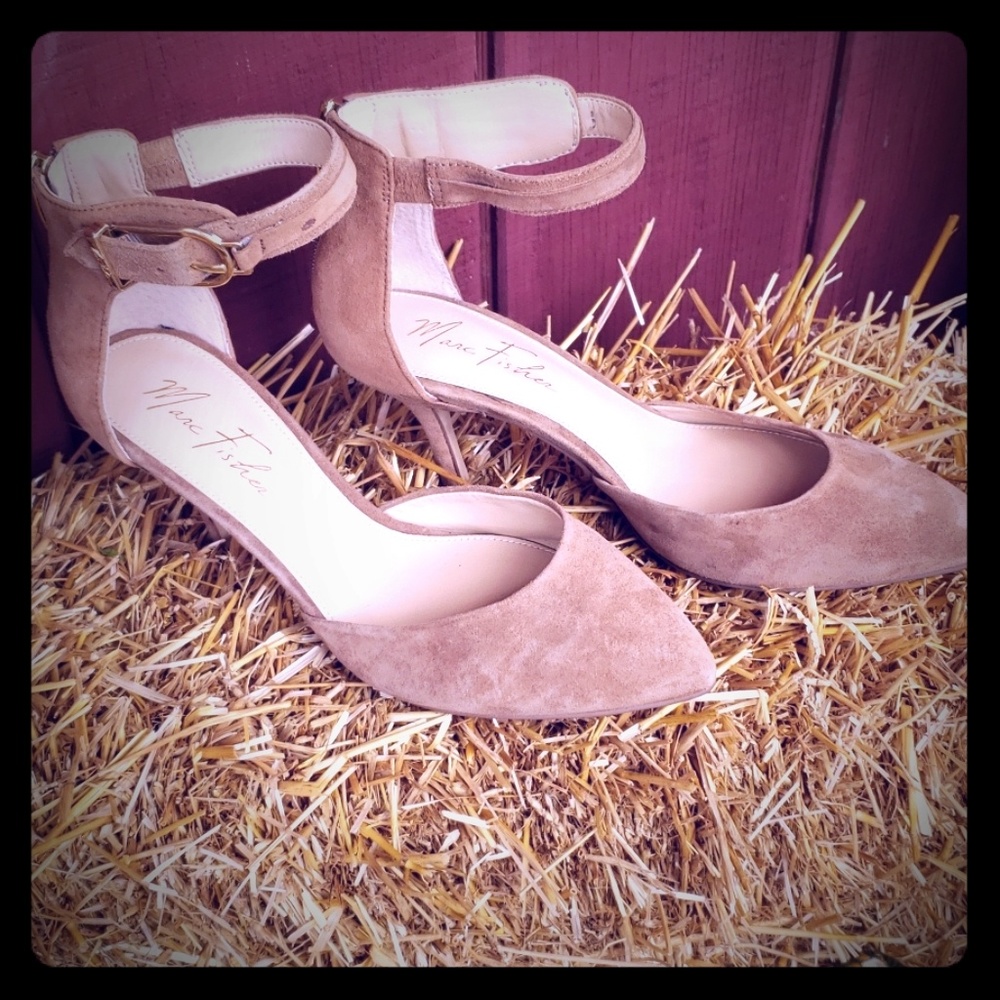 Marc Fisher suade heels size 7